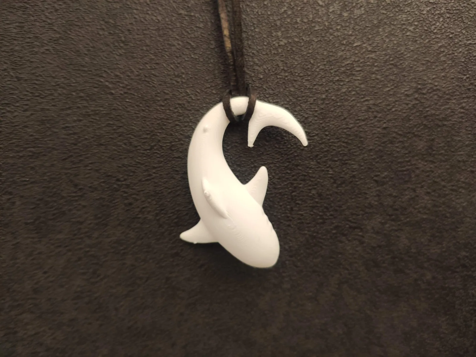 Dije tiburón impreso en 3D, foto 3