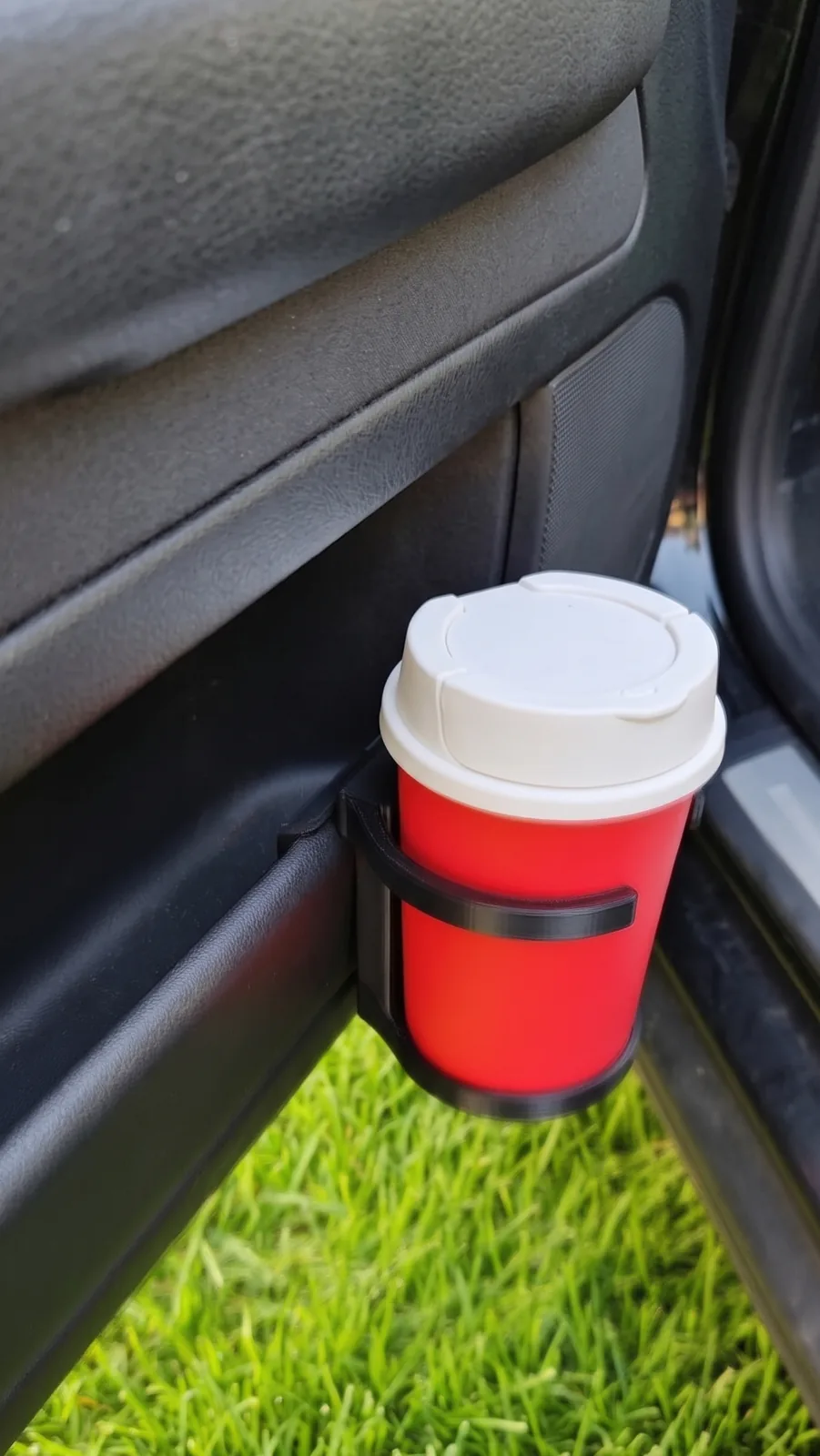 Portavasos para rejilla del carro impreso en 3D, foto 3