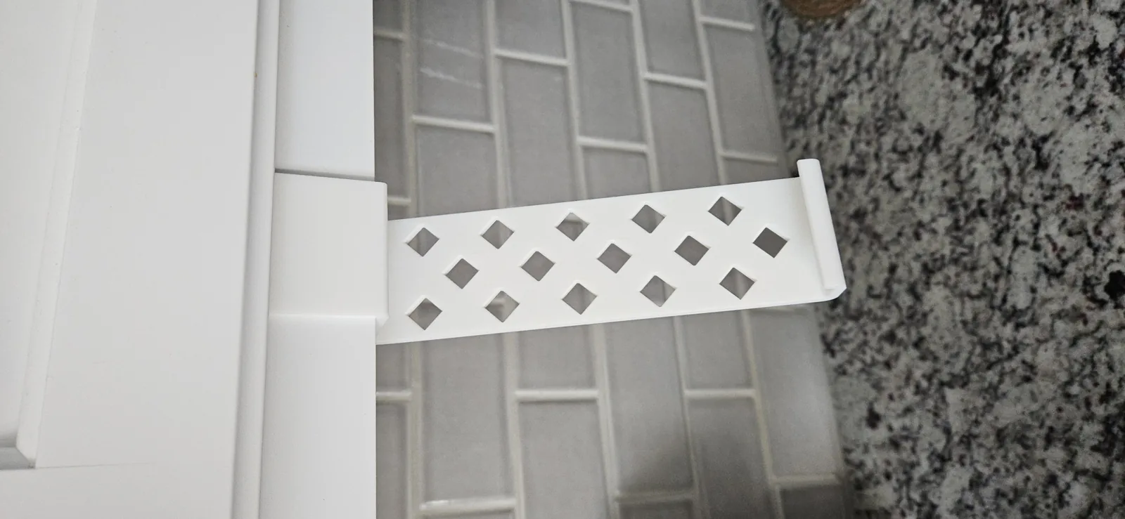 3D printed Under-Cabinet Phone Stand, photo 3