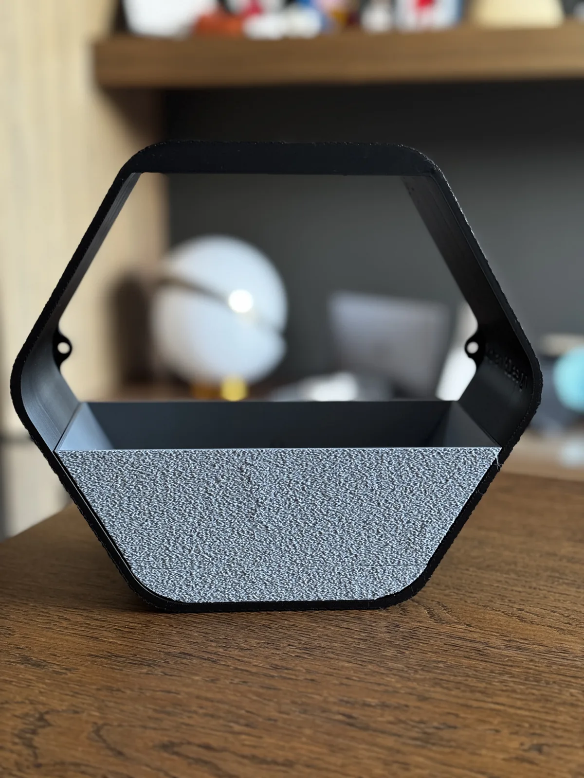 Vaso hexagonal de parede com rega por gotejamento impresso em 3D, foto 4