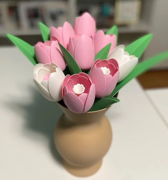 Ramo de 3 tulipanes impreso en 3D