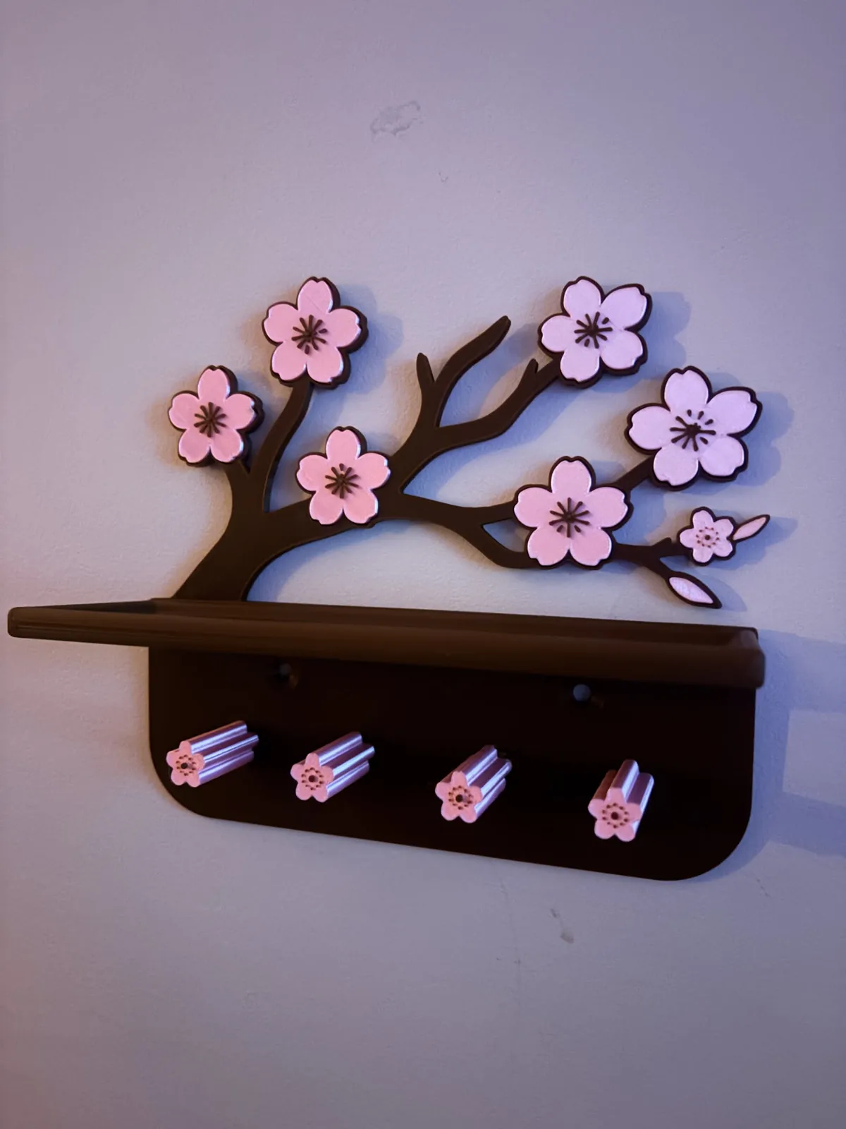 Prateleira flor de cerejeira com porta-chaves impresso em 3D, foto 5