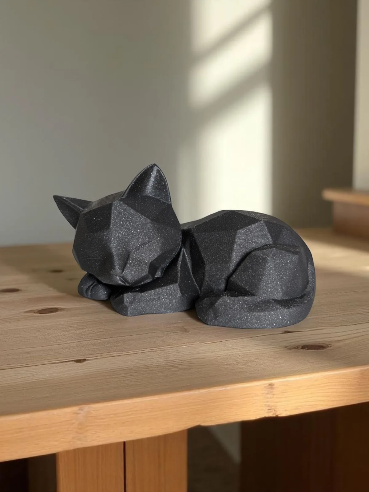 Gatinho dormindo low poly impresso em 3D, foto 4