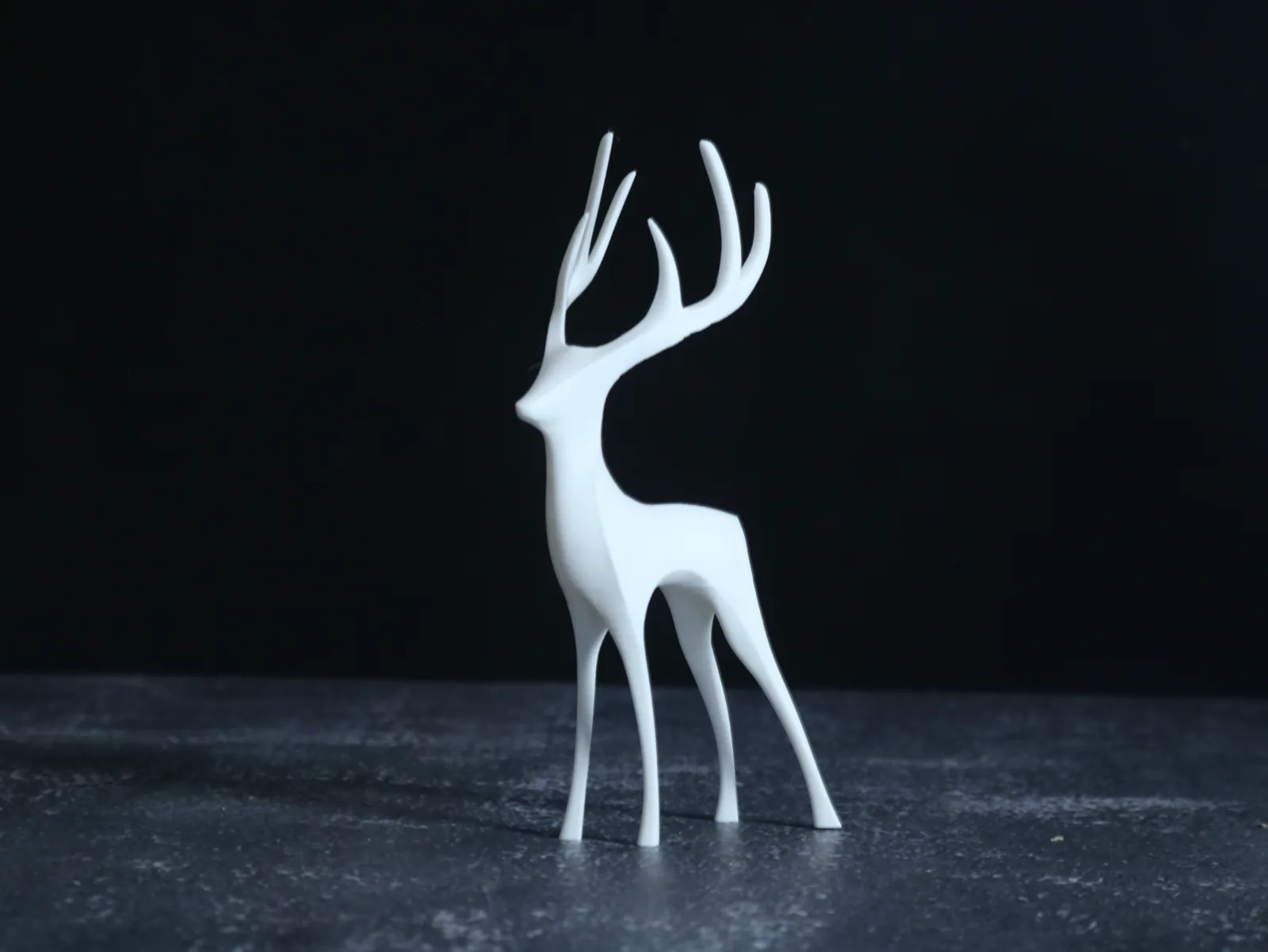 Escultura de venado minimalista impreso en 3D, foto 3