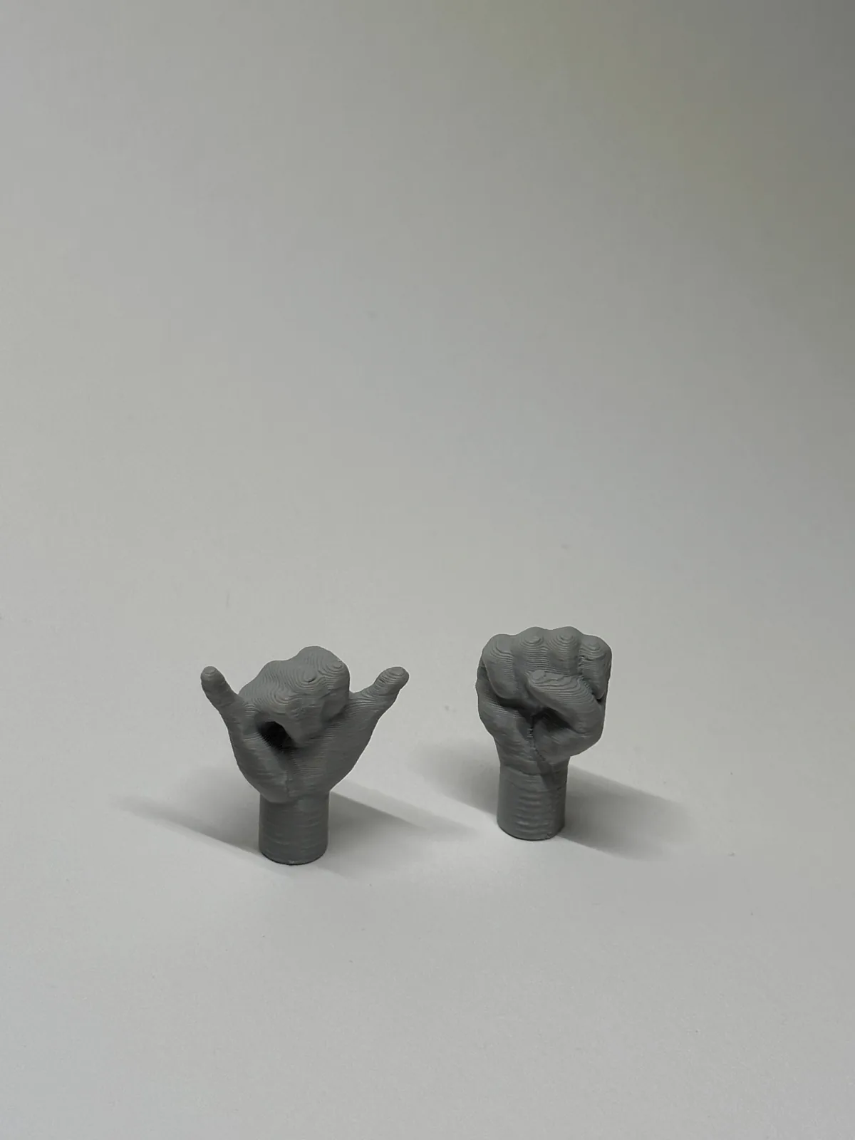Tapas de válvula Presta con forma de mano impreso en 3D, foto 4
