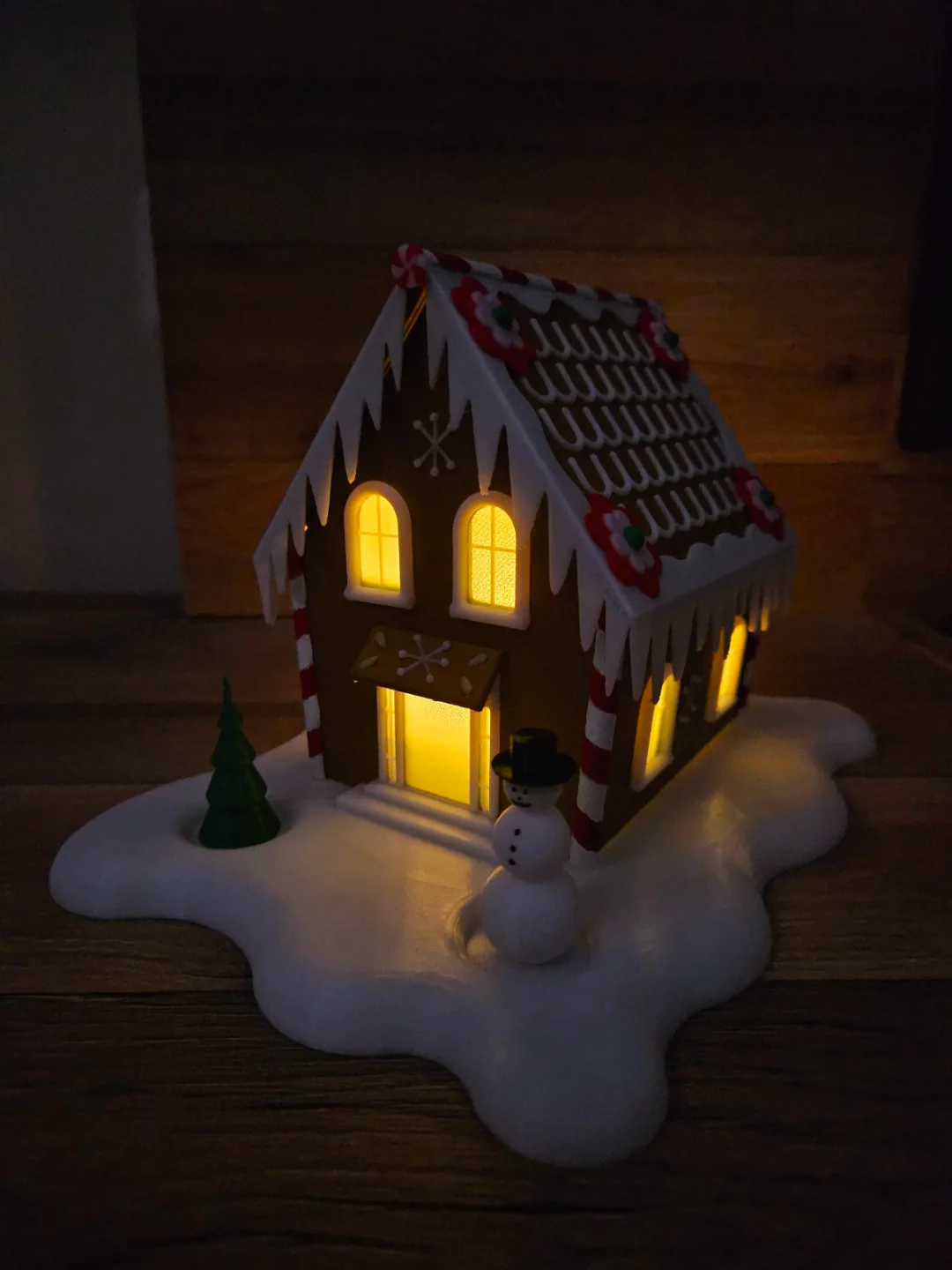 Casa de gengibre para vela LED impresso em 3D, foto 3