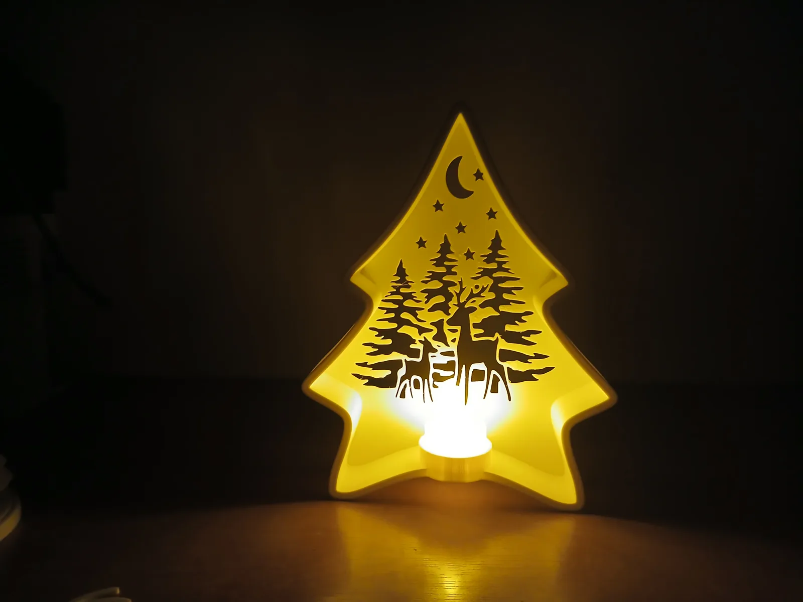 Porta-velas de árvore de Natal com floresta impresso em 3D, foto 3
