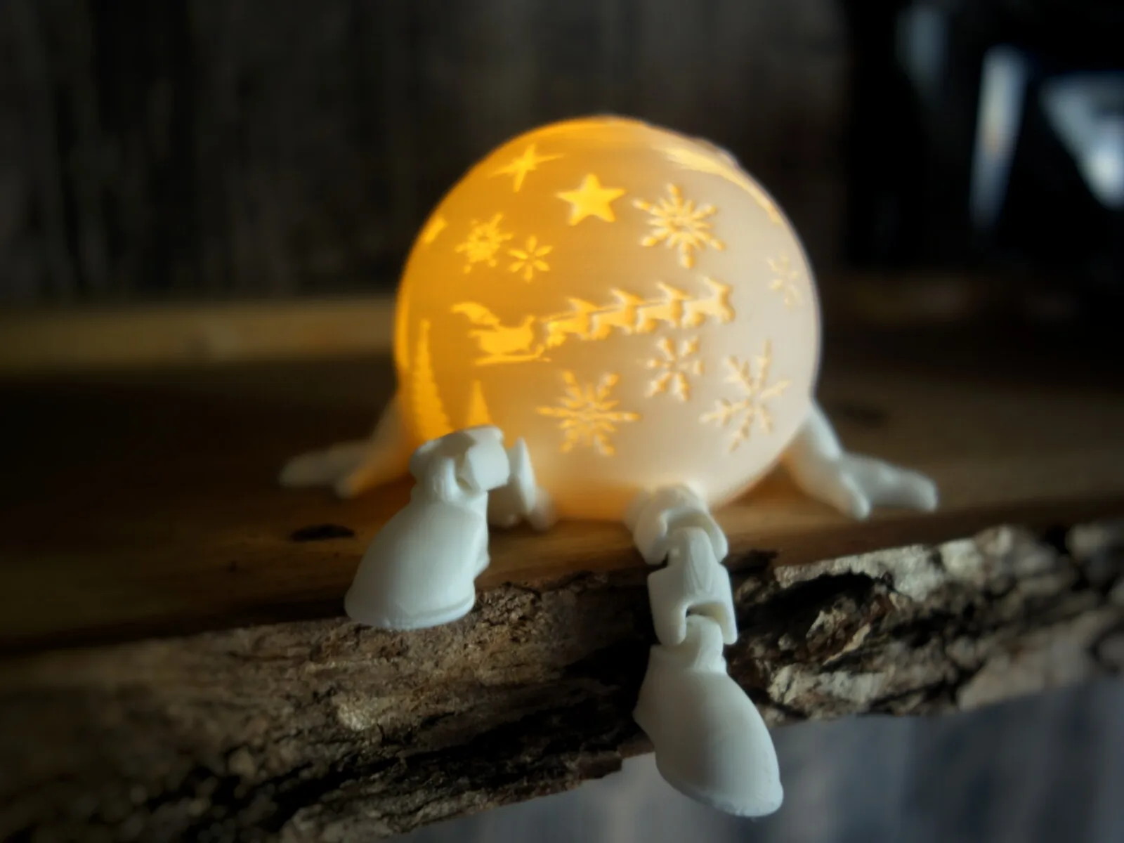 3D printed Christmas ball with articulated legs for LED tealight, photo 4