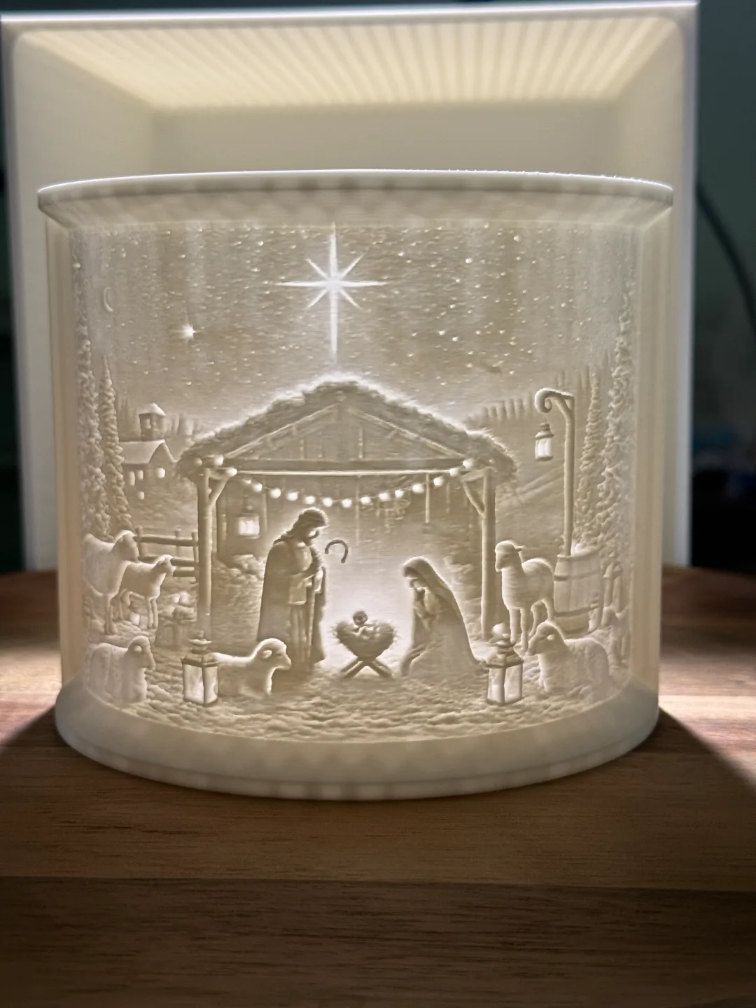 Presépio curvo com vela LED impresso em 3D, foto 3