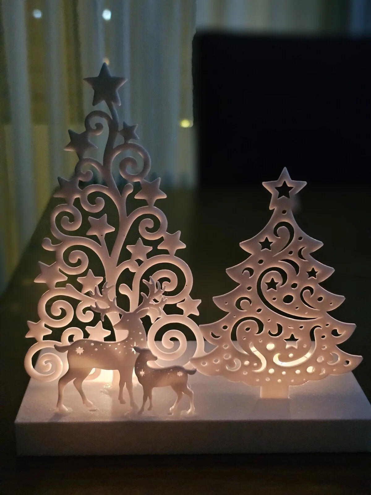Silueta de bosque navideño con renos para vela LED impreso en 3D, foto 5