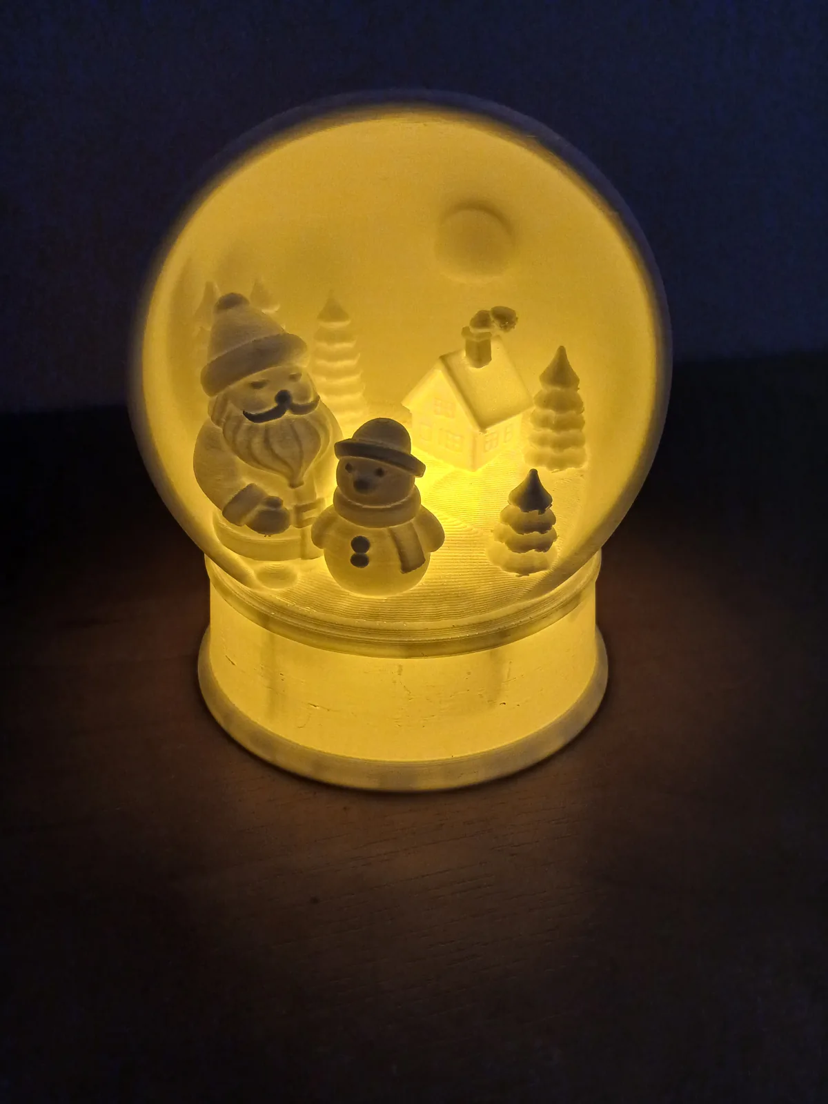 3D printed Winter village with Santa snow globe, photo 3