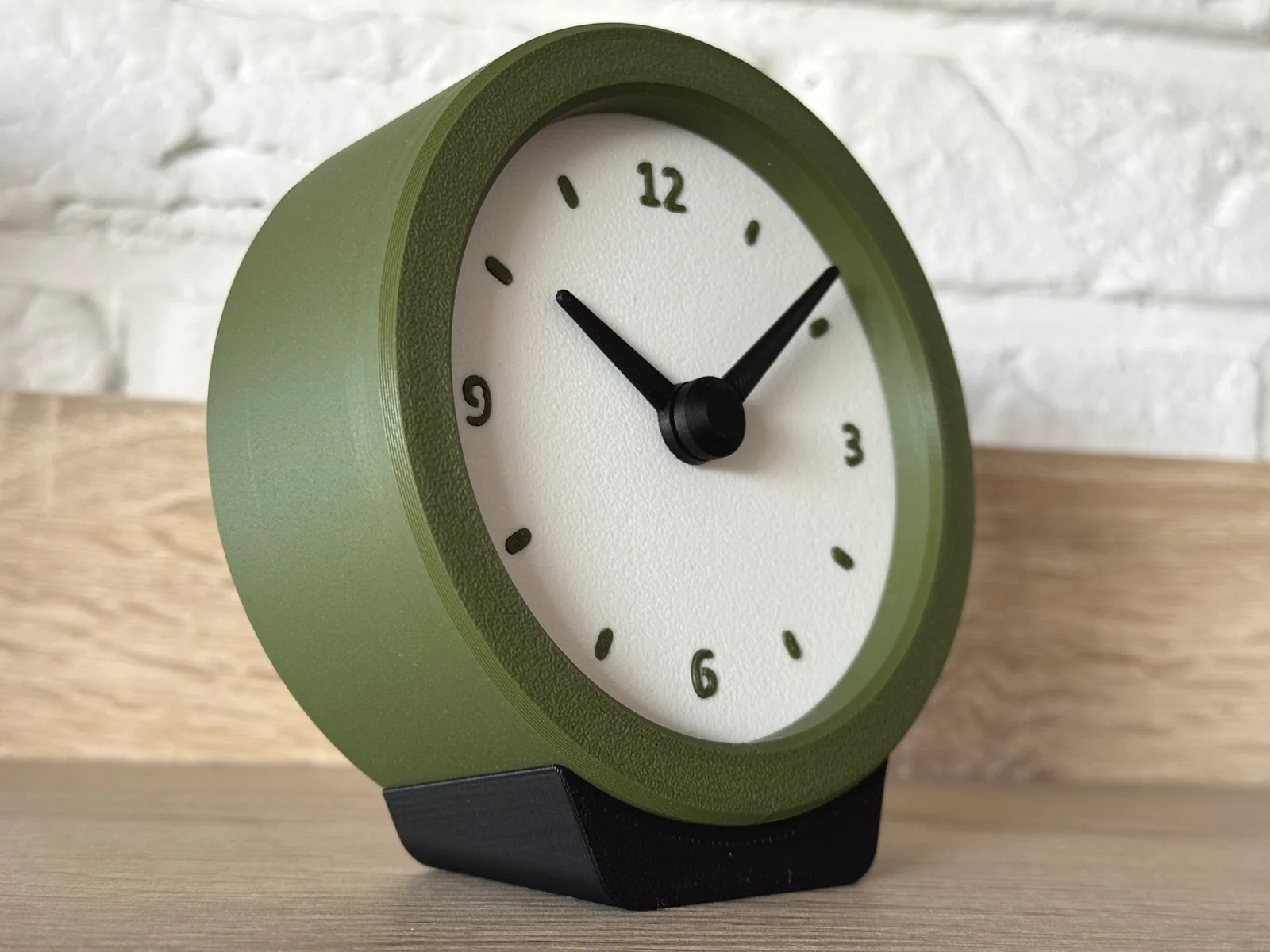 Reloj de escritorio redondo impreso en 3D, foto 3
