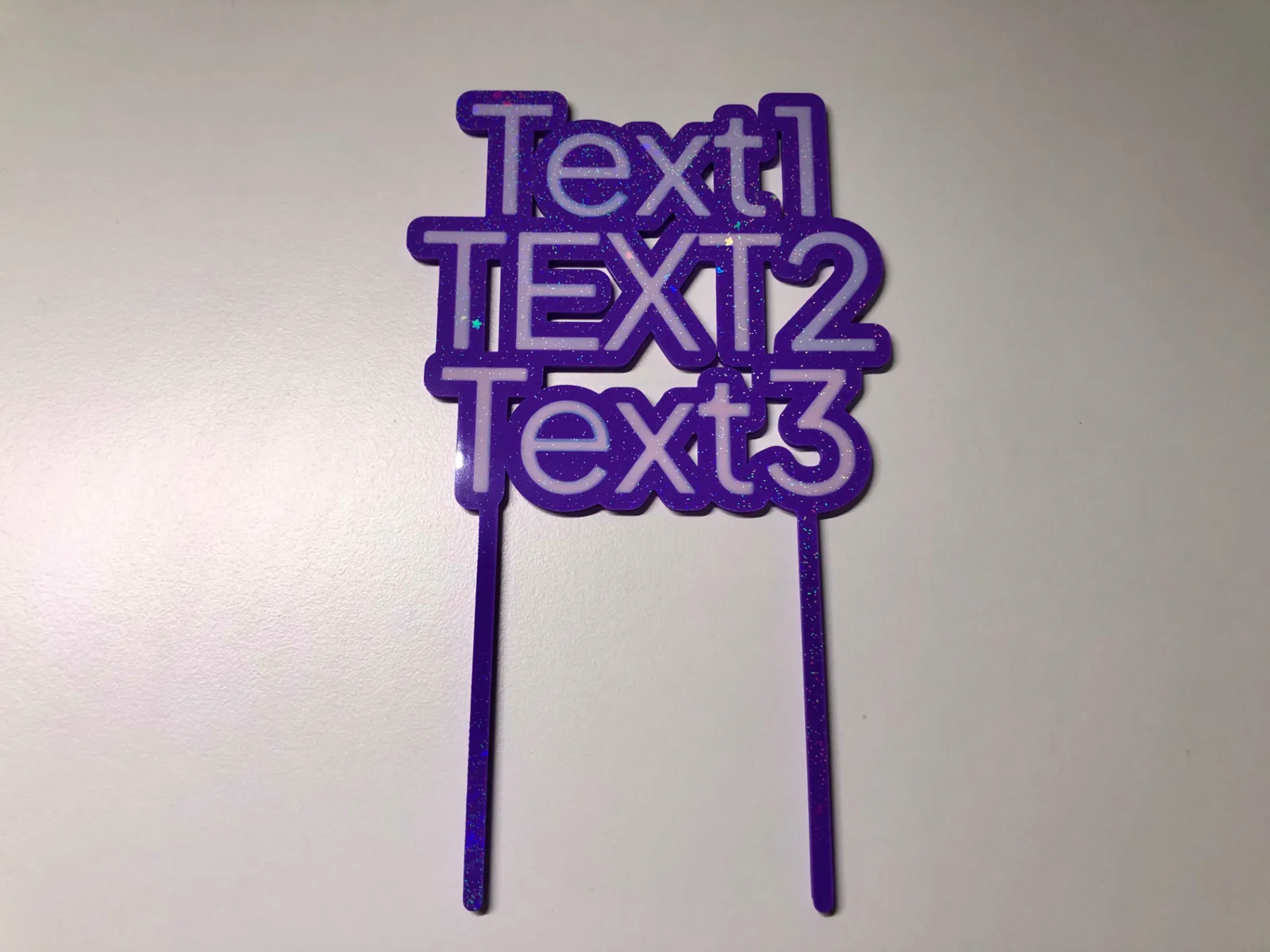 Topper personalizado de hasta tres líneas impreso en 3D, foto 4