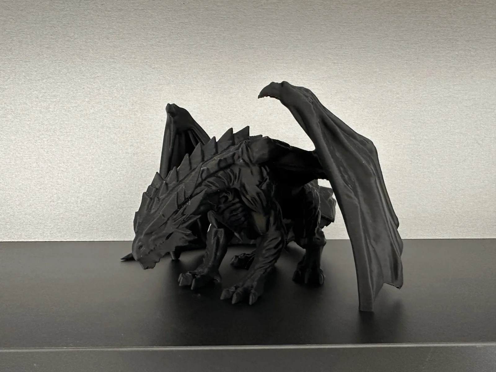 Dragón agazapado impreso en 3D, foto 3