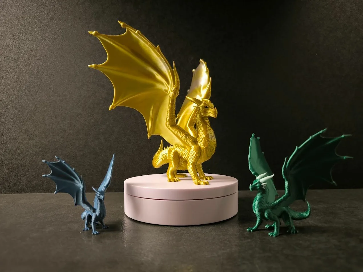 Dragón majestuoso impreso en 3D, foto 3