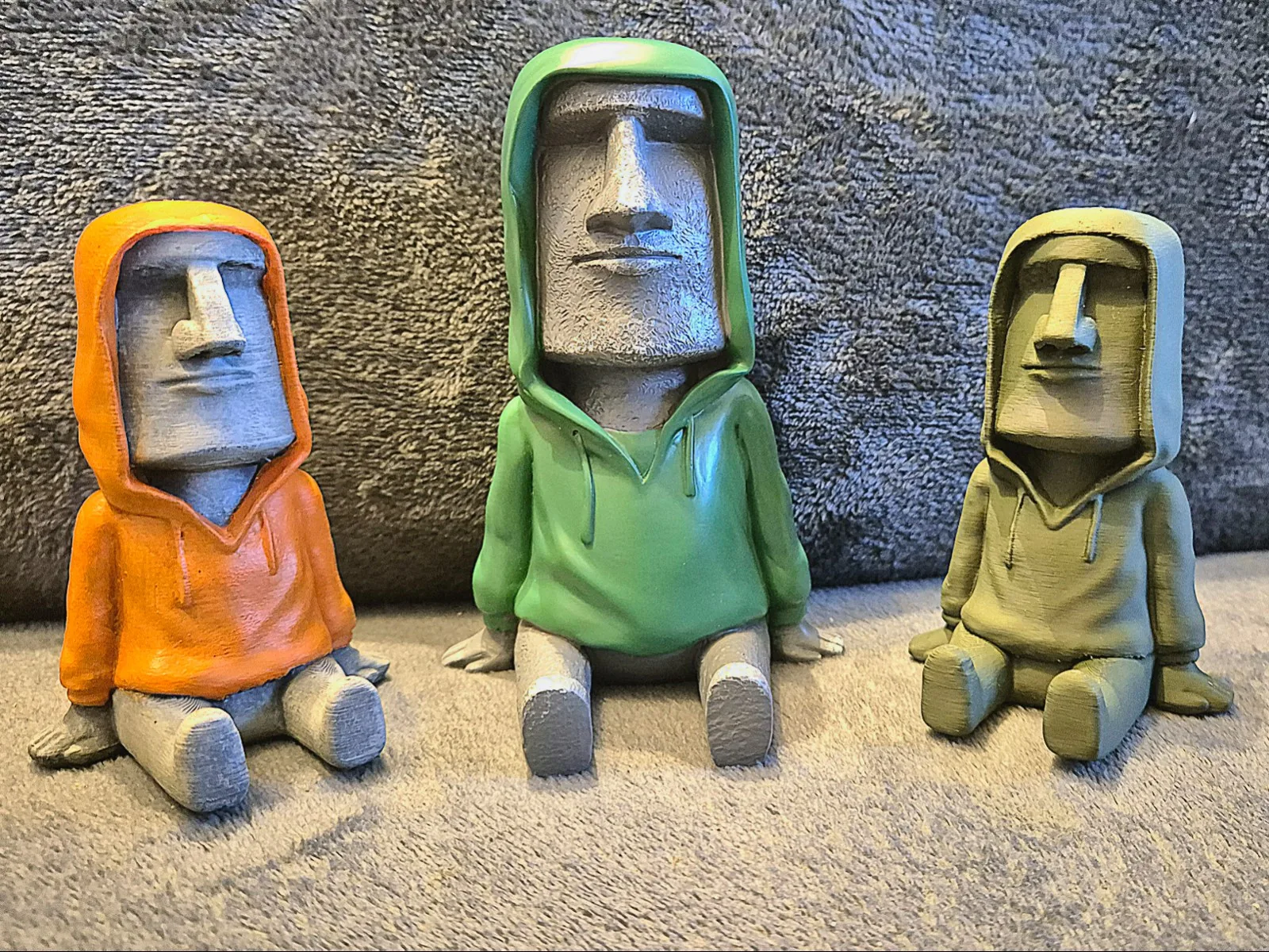 Moai con capucha