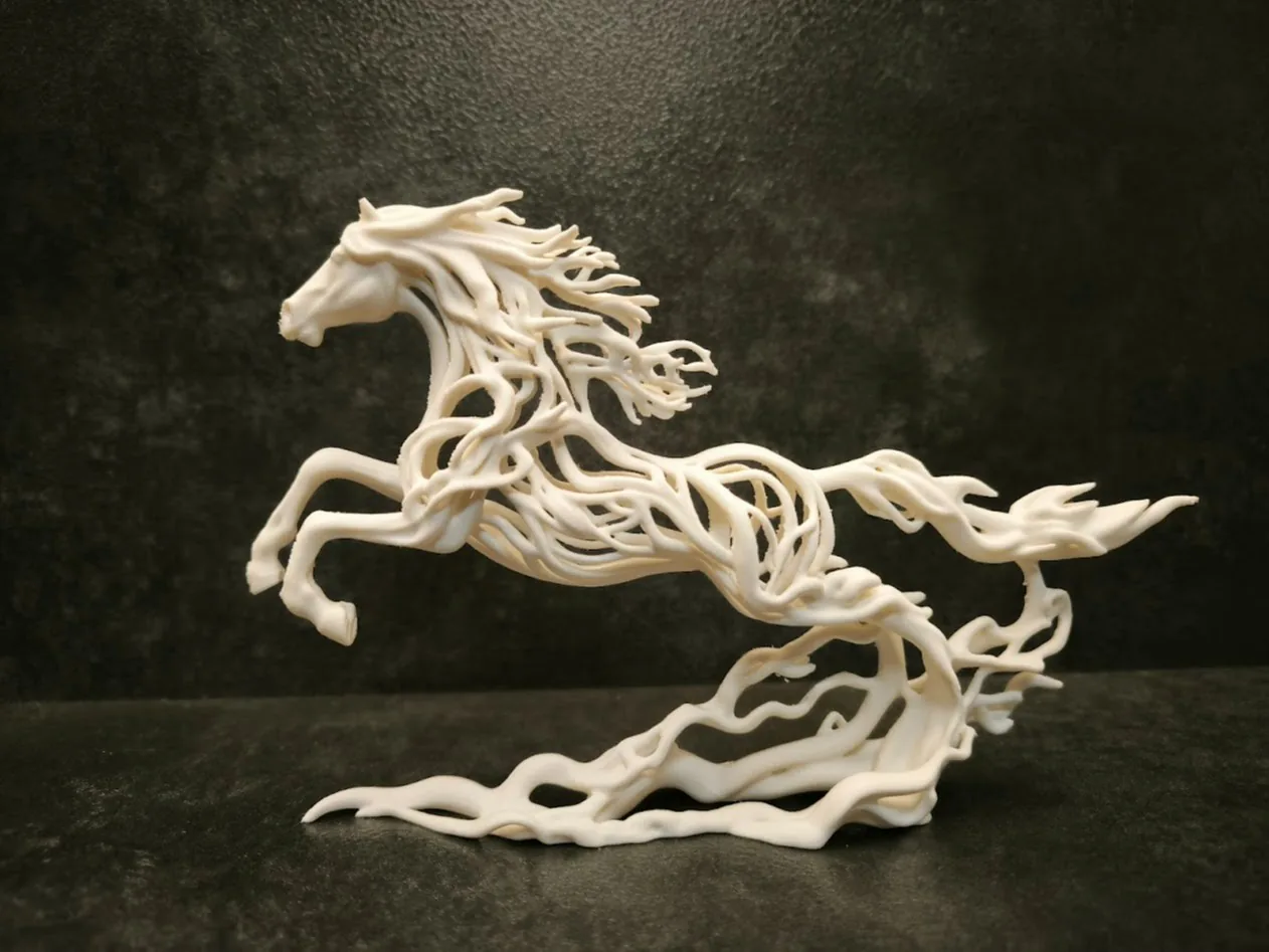 Caballo etéreo en escultura