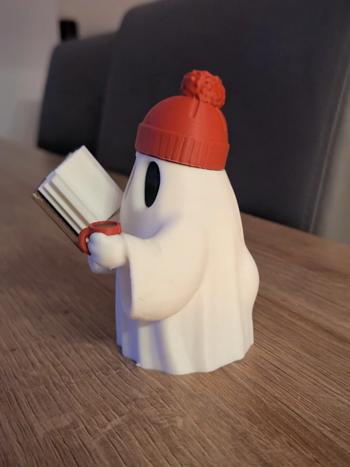 Fantasma lector con gorro impreso en 3D, foto 4