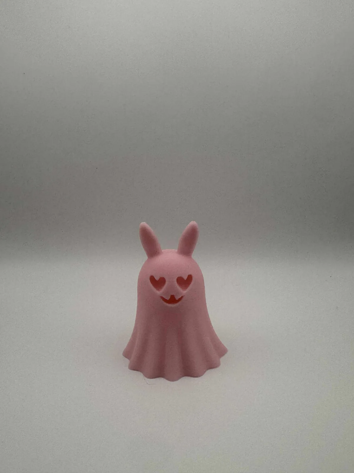 Conejito fantasma enamorado impreso en 3D, foto 3