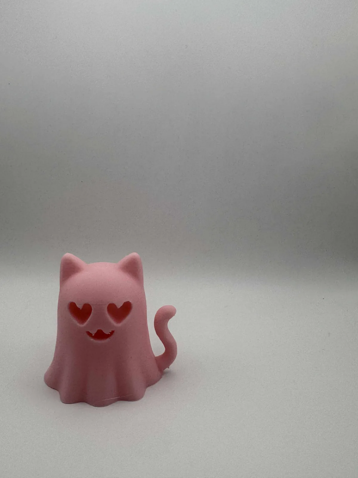 Gatito fantasma enamorado impreso en 3D, foto 4