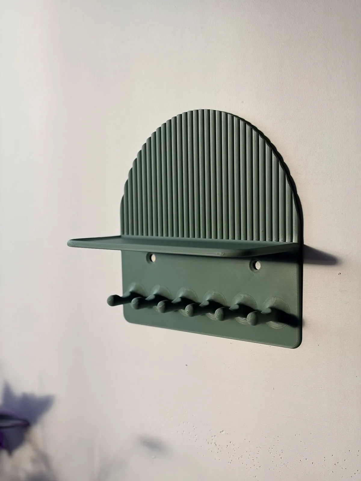Repisa arco con ganchos para llaves impreso en 3D, foto 3