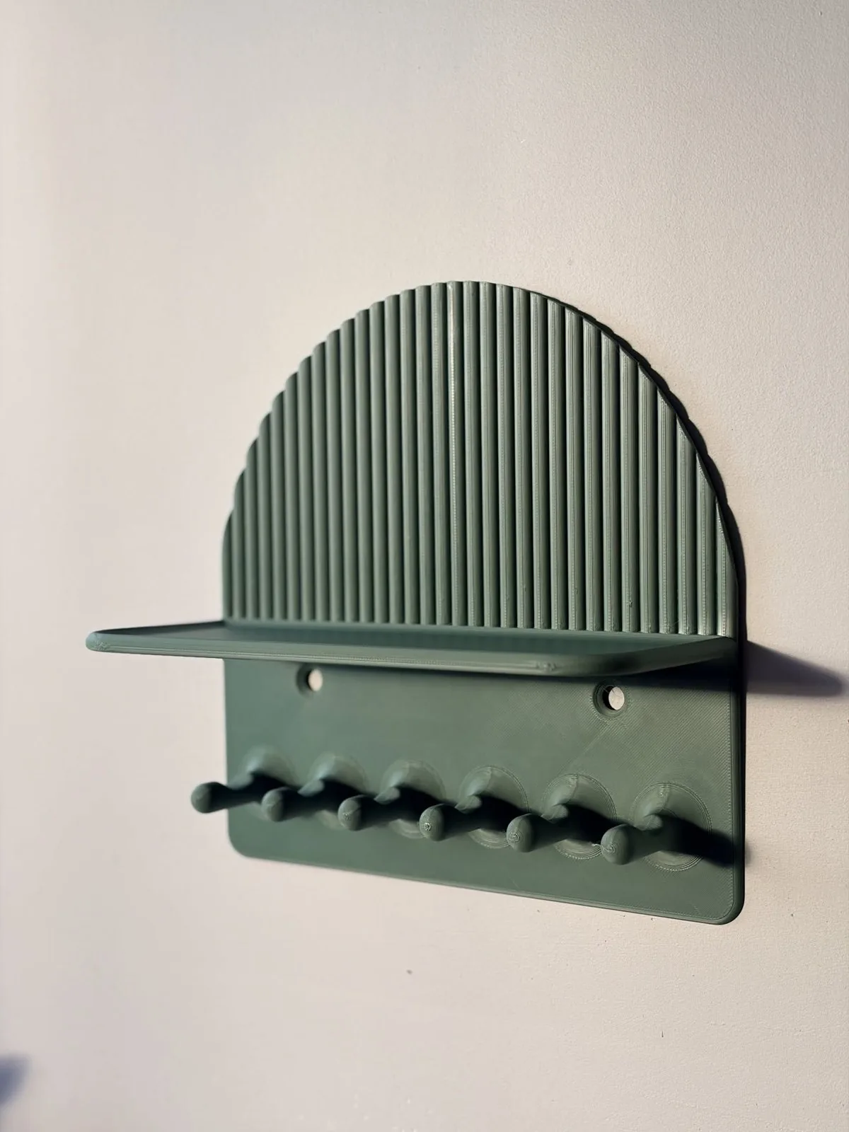 Repisa arco con ganchos para llaves impreso en 3D, foto 4