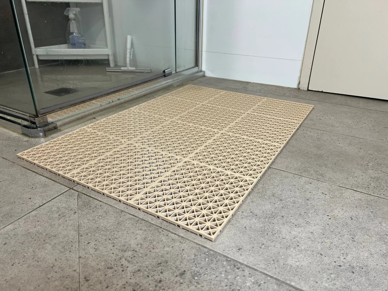 Piso modular rejilla 20×20 cm impreso en 3D, foto 5