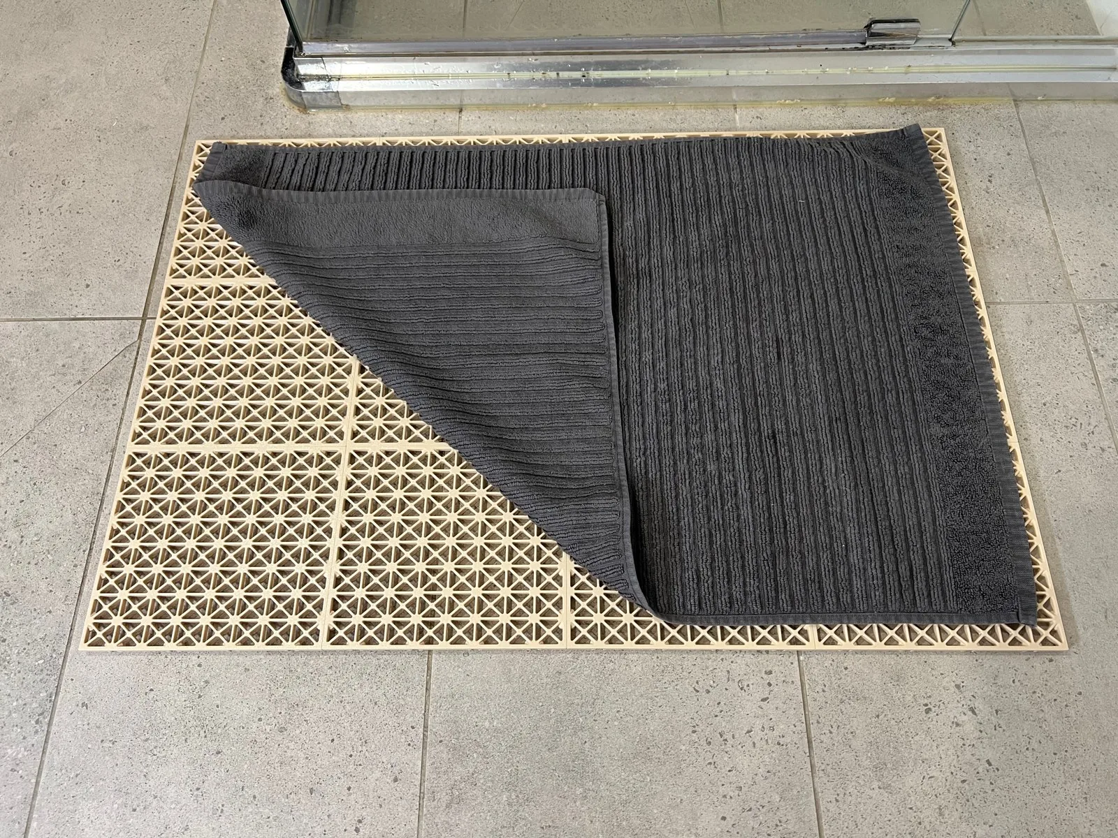 Piso modular rejilla 20×20 cm impreso en 3D, foto 6