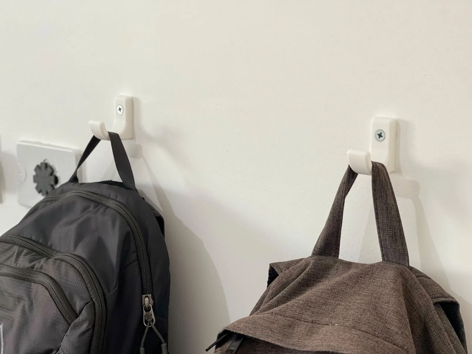 Ganchos de pared resistentes x4