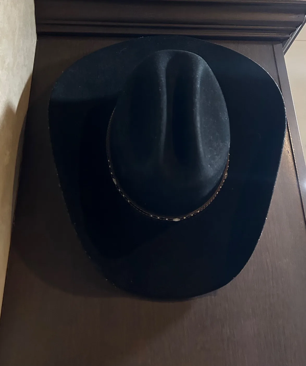 Gancho de parede para chapéus