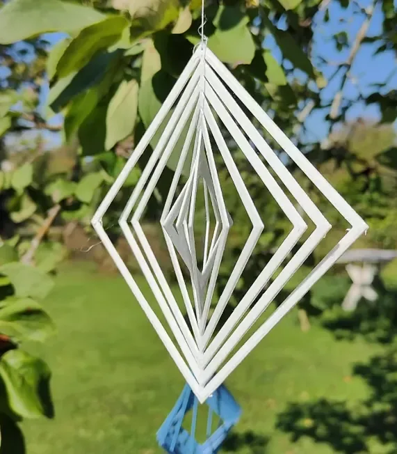 Móvil giratorio de viento impreso en 3D, foto 3