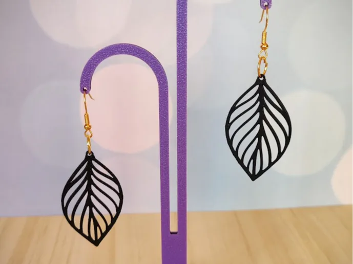 Aretes de hoja calada