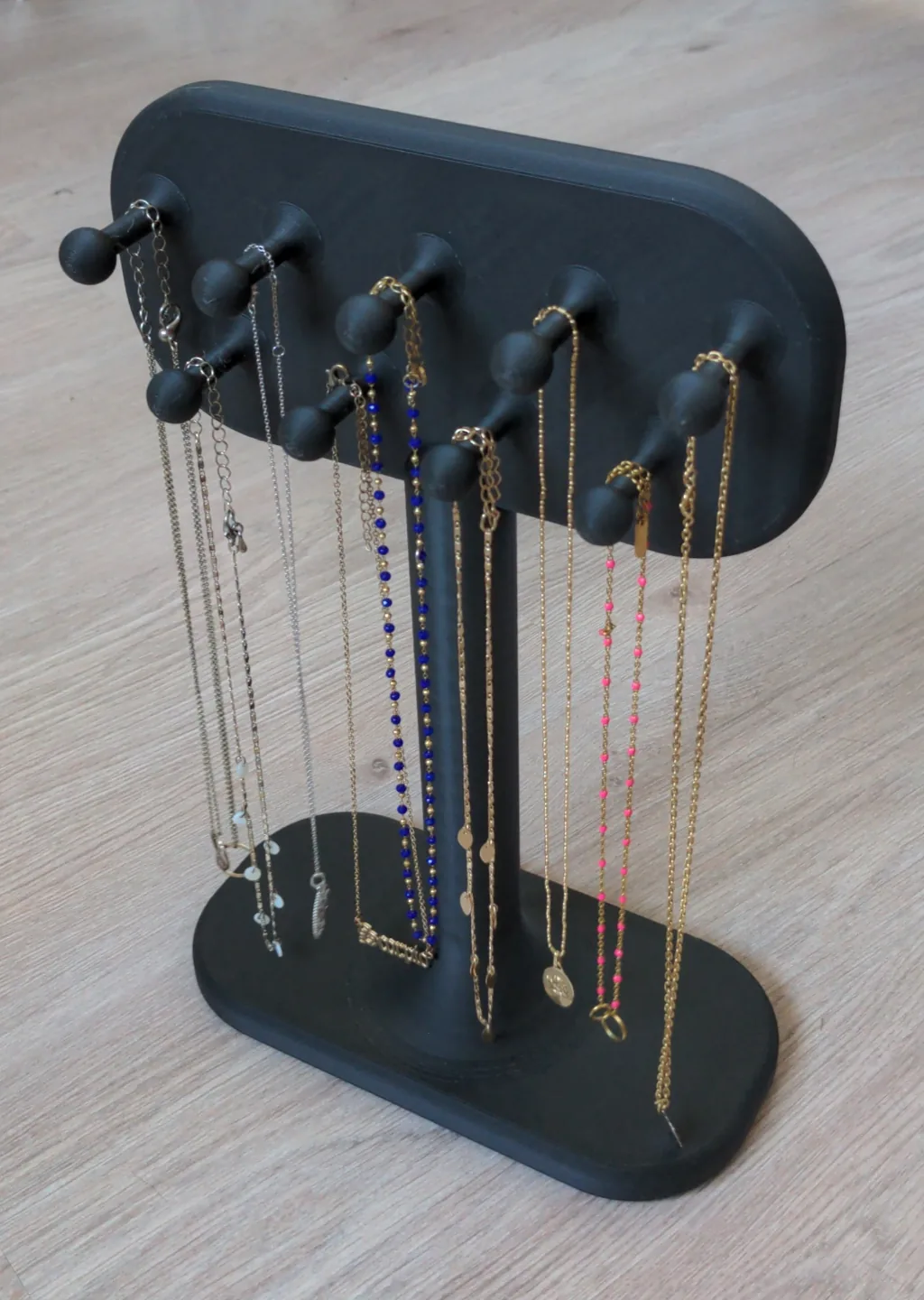 Soporte de mesa para collares
