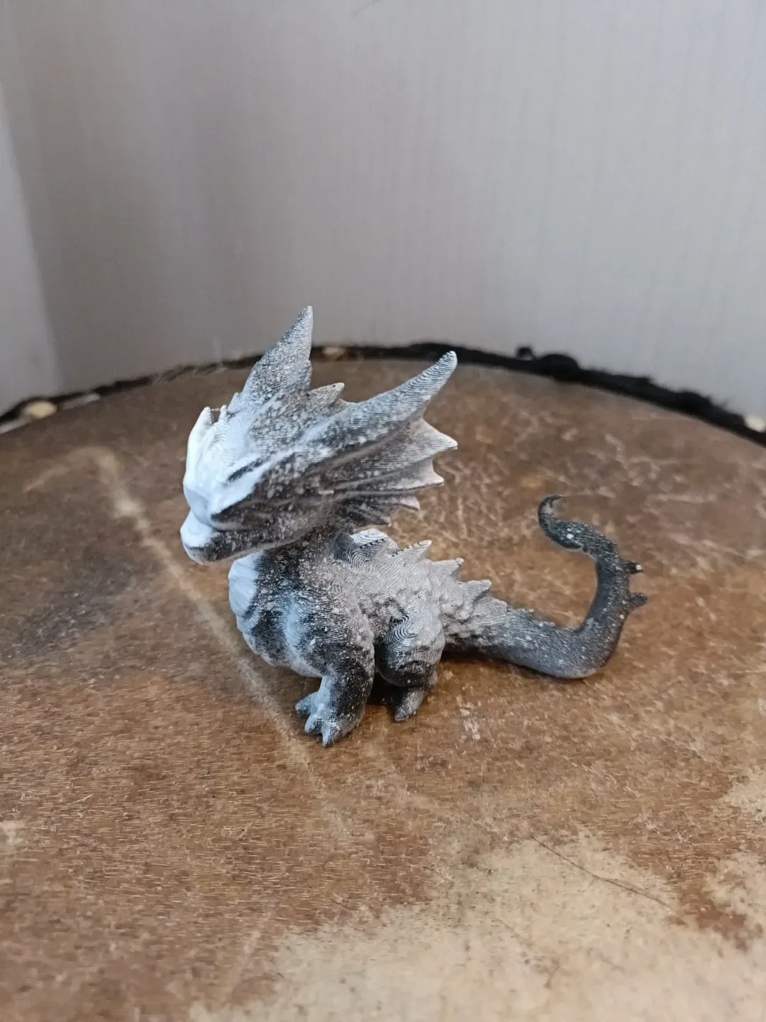 Miniatura de dragón bebé impreso en 3D, foto 3