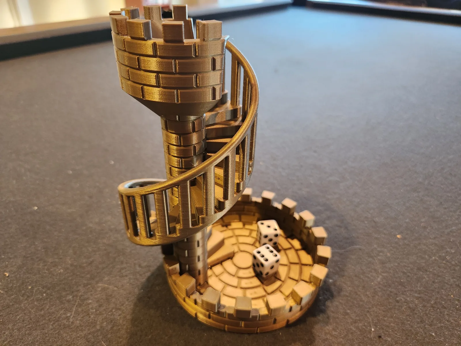 Torre de dados castillo con escalera