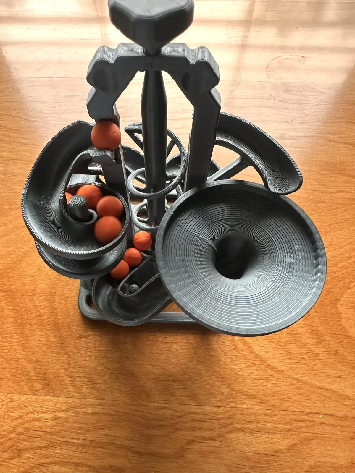 Pista de canicas con manivela impreso en 3D, foto 4