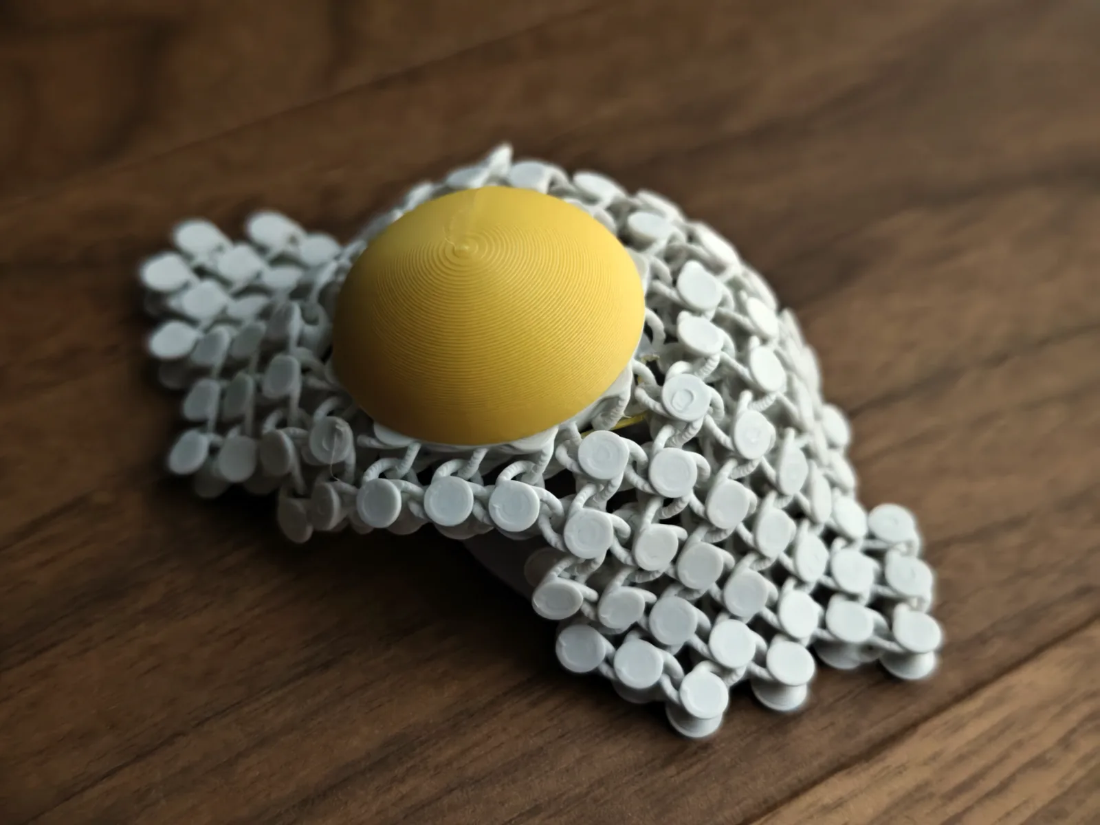 Huevo de juguete con cáscara impreso en 3D, foto 2