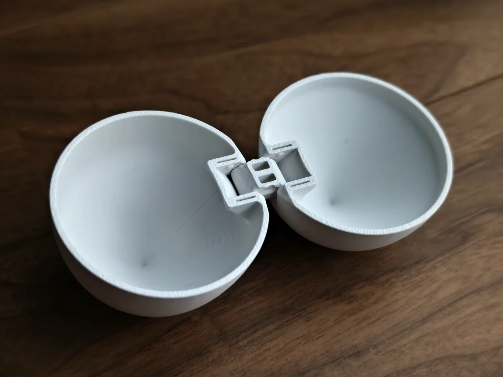 Huevo de juguete con cáscara impreso en 3D, foto 3