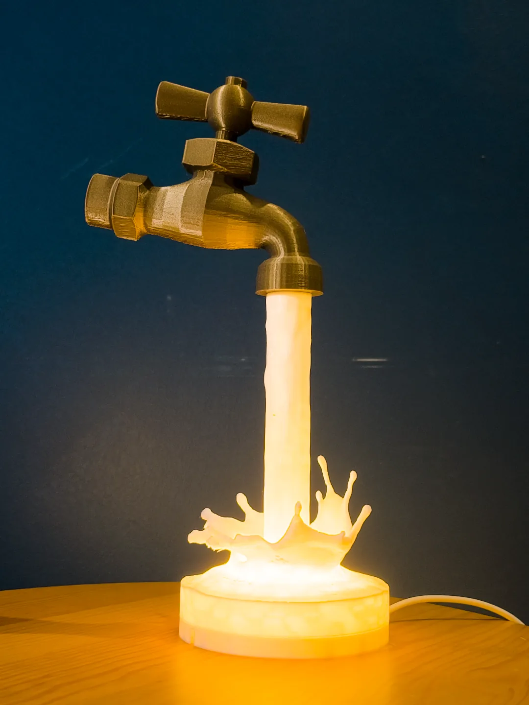 Luminária torneira mágica impresso em 3D, foto 4