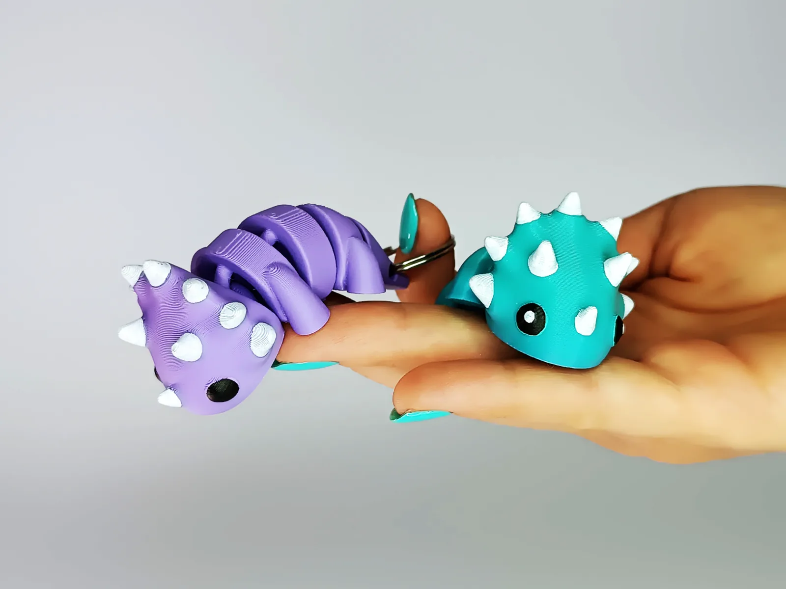 Llavero triceratops flexible