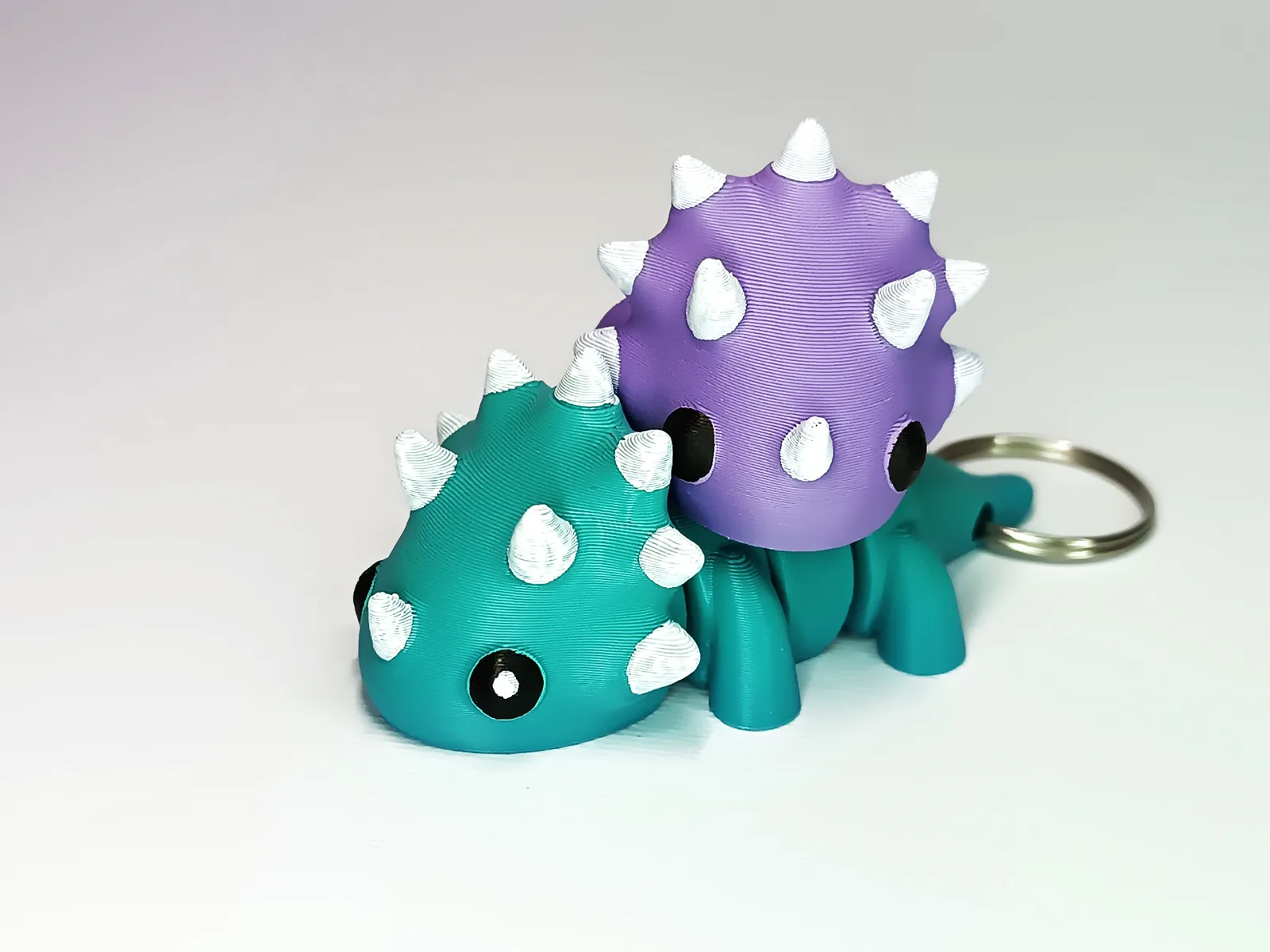 Llavero triceratops flexible impreso en 3D, foto 3