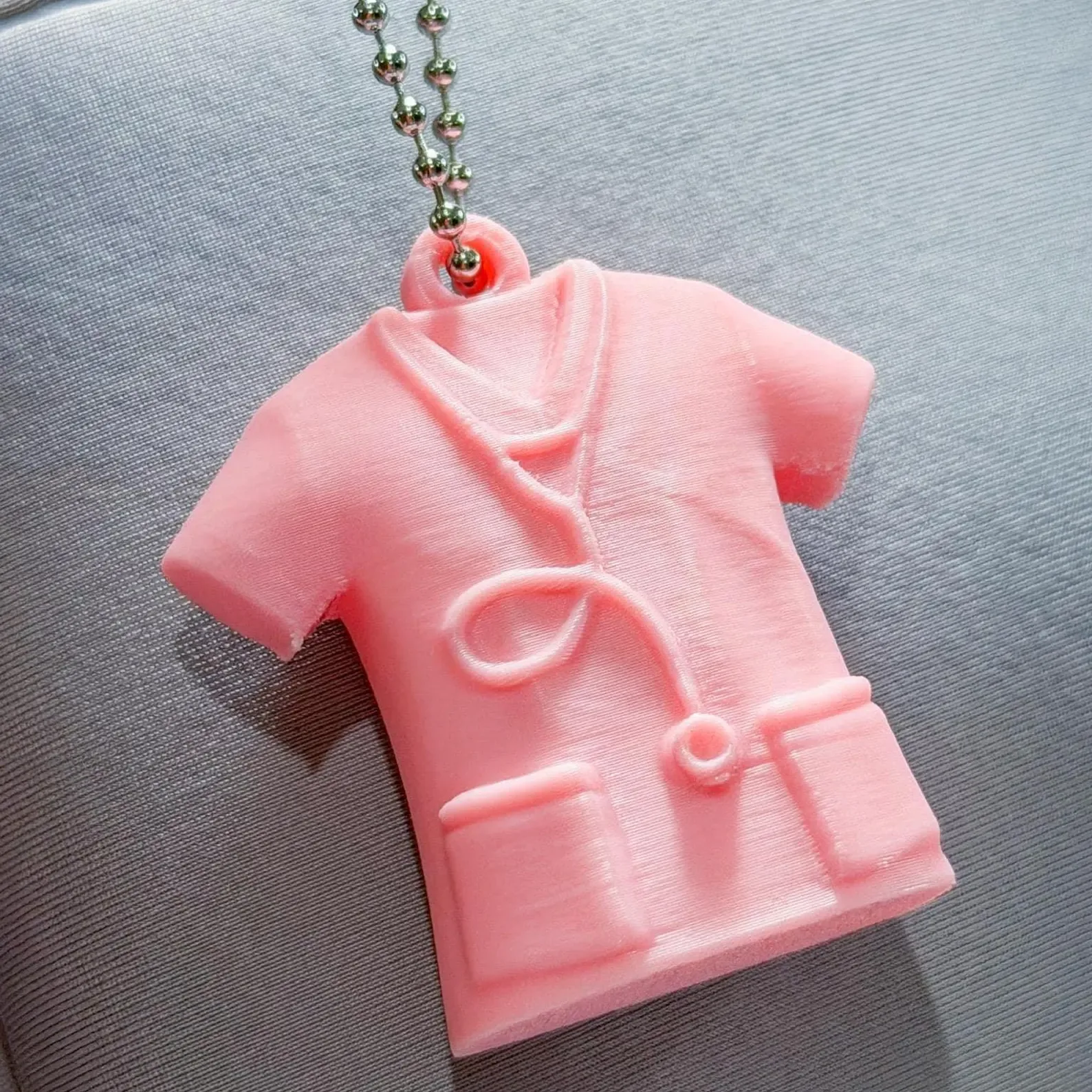 Llavero uniforme de enfermería impreso en 3D, foto 2