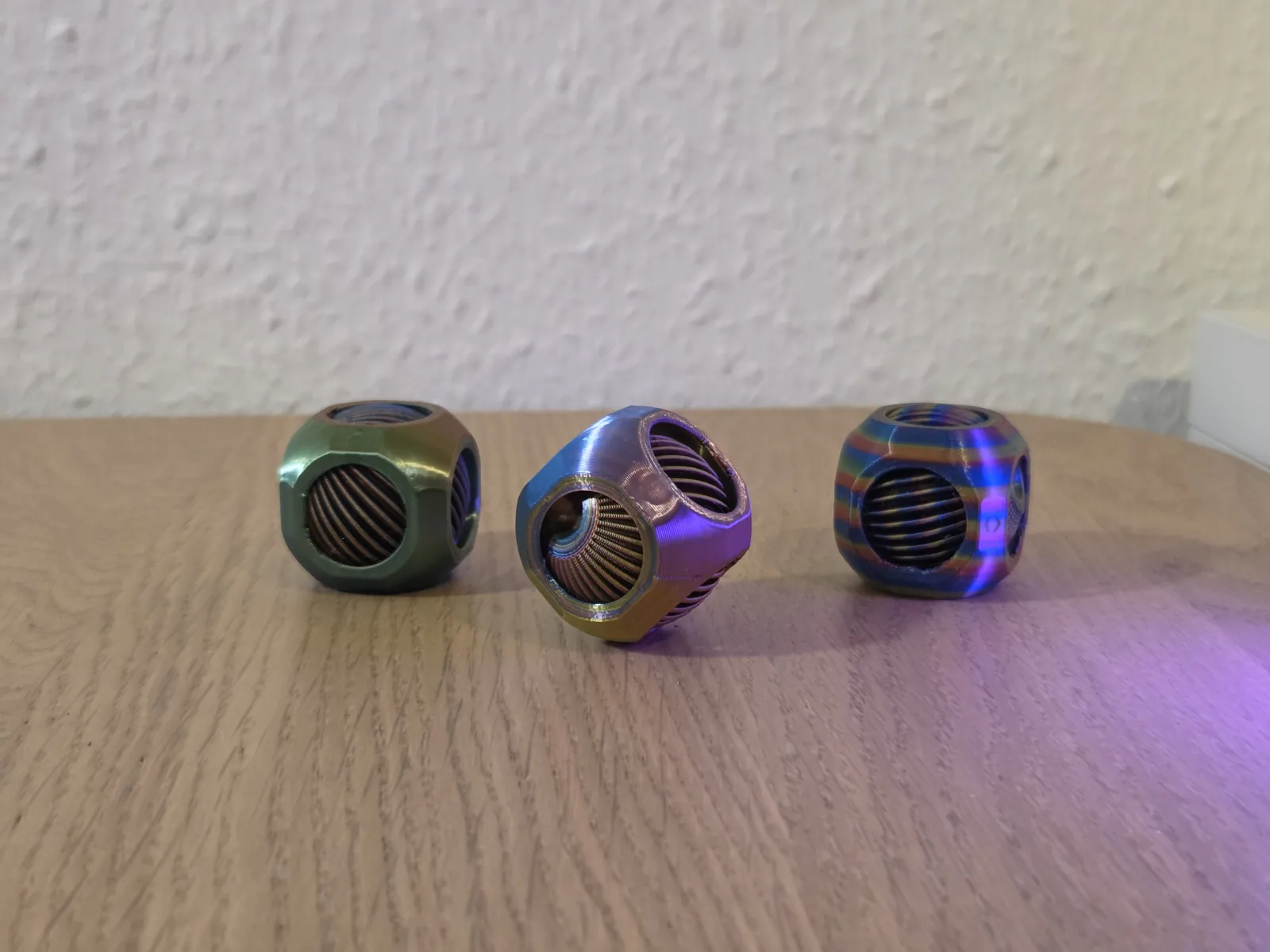 Llavero fidget esfera giratoria impreso en 3D, foto 3