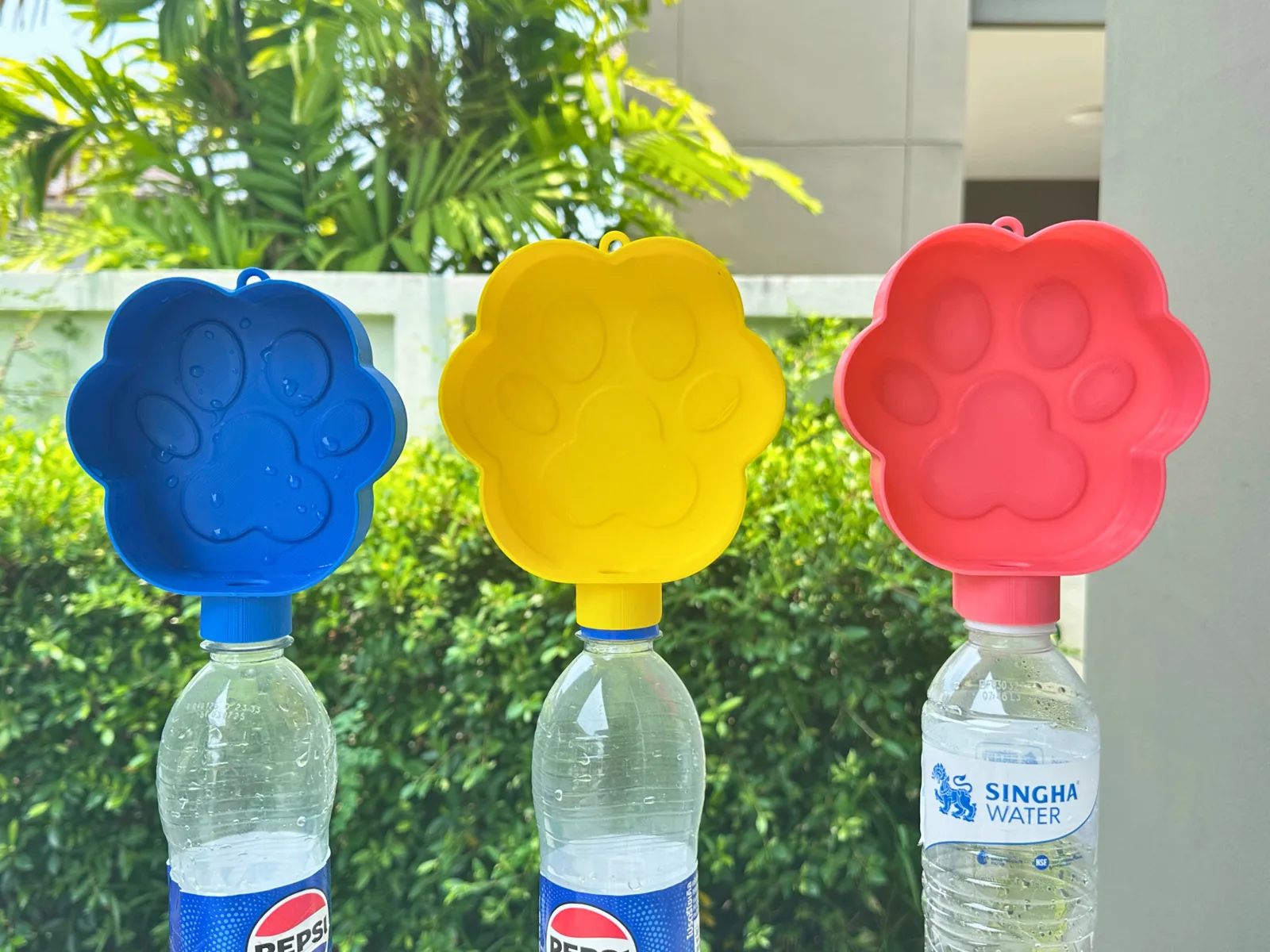 Bebedouro portátil de patinha para garrafa impresso em 3D, foto 4