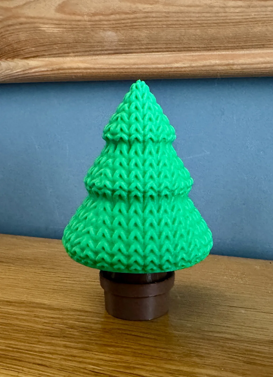 Knitted Christmas tree, small and large