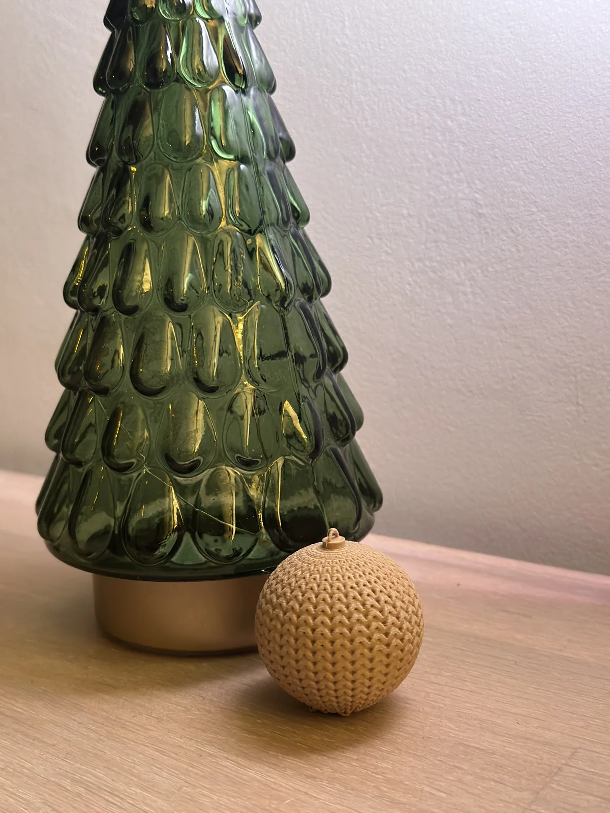 Bola navideña tejida grande impreso en 3D, foto 3
