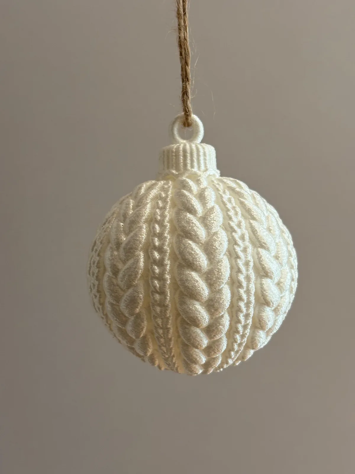 Bola navideña tejida con punto trenzado impreso en 3D, foto 3