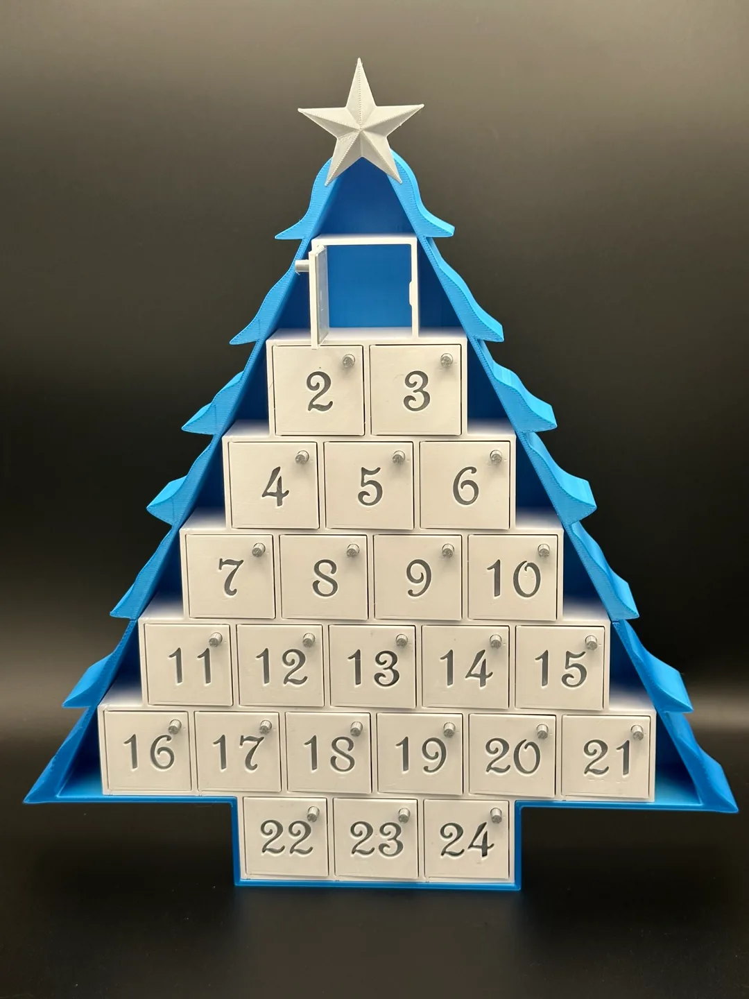 Calendário do advento árvore de Natal impresso em 3D, foto 3