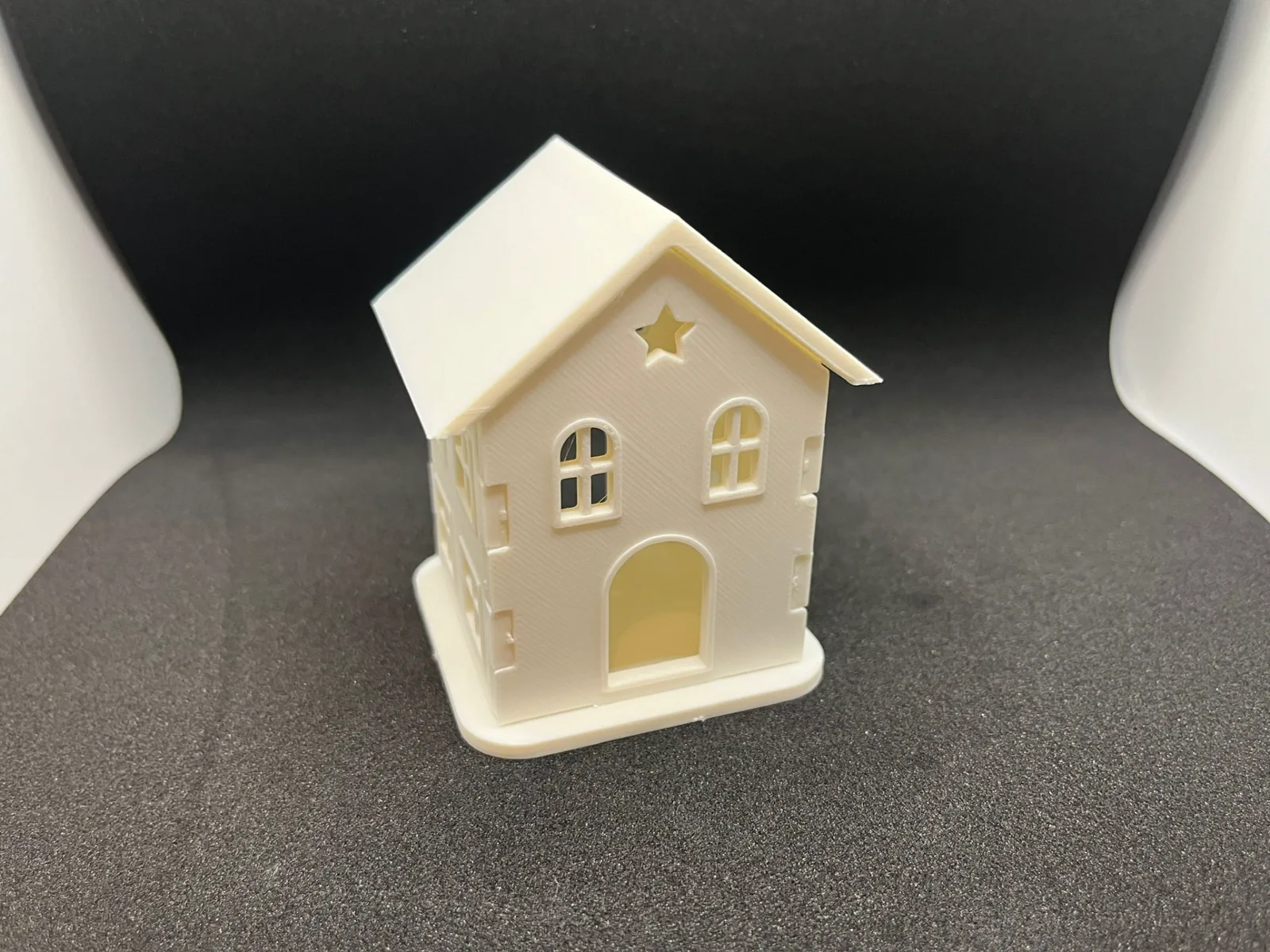 3D printed Snap-Together Christmas House with LED Candle, photo 3