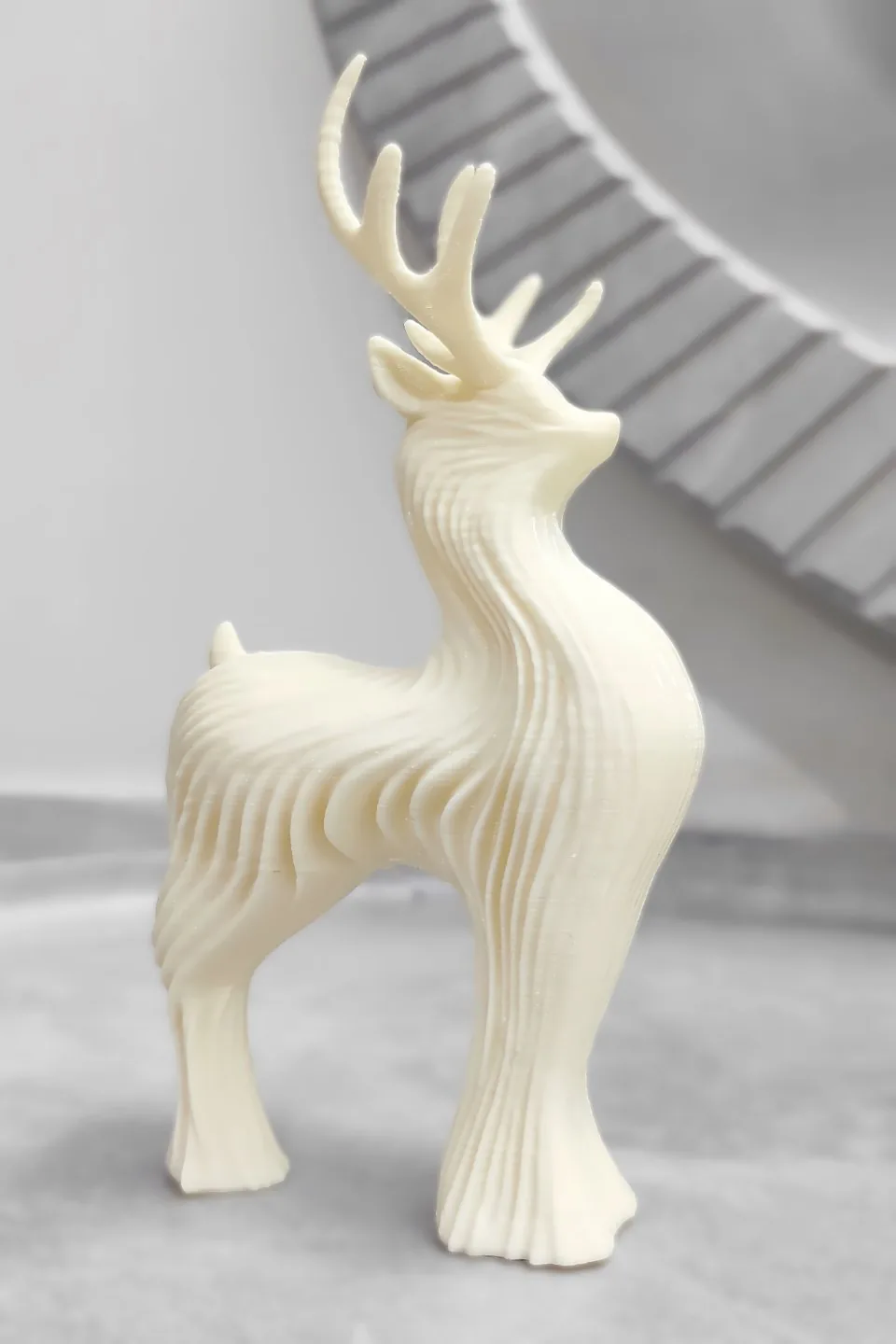 Renos elegantes de pie impreso en 3D, foto 3